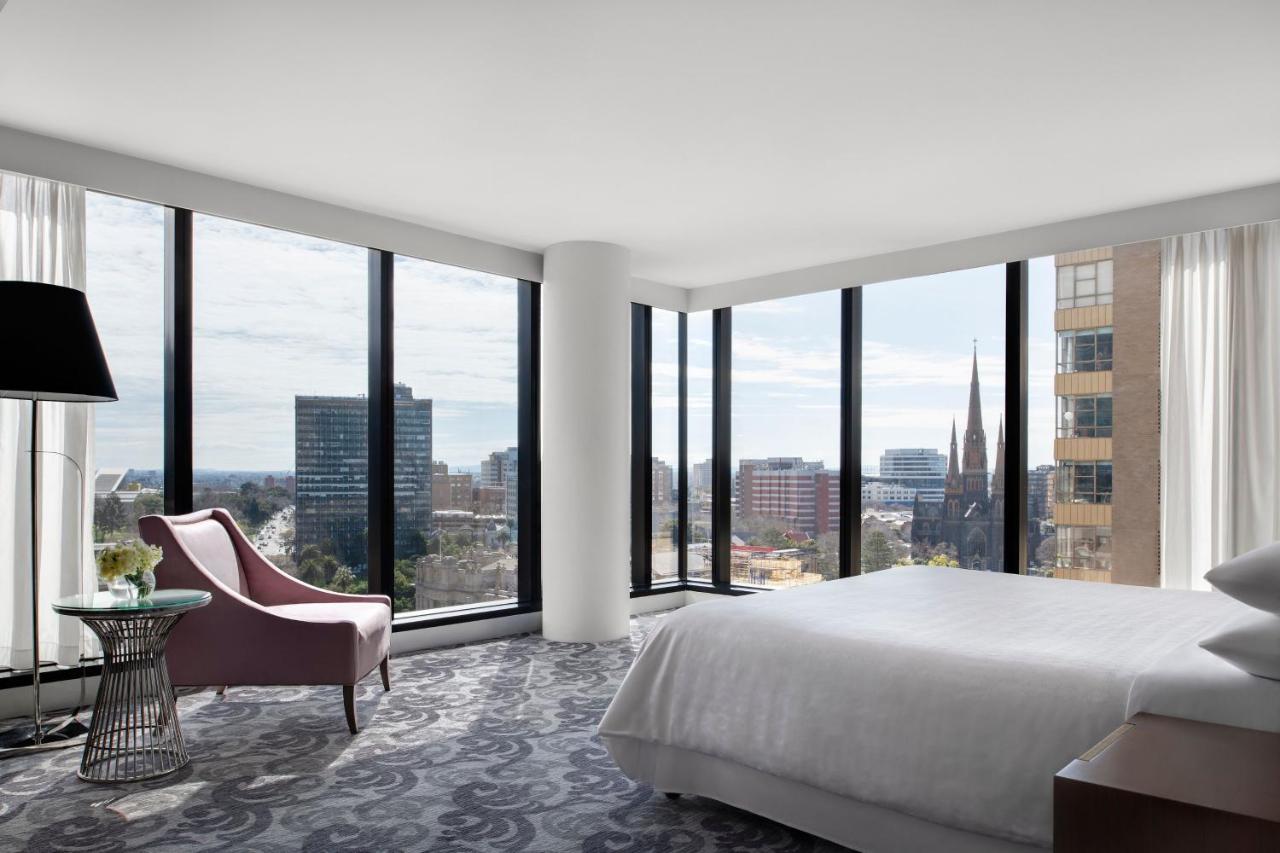 Sheraton Melbourne Hotel Εξωτερικό φωτογραφία A bedroom at The Westin