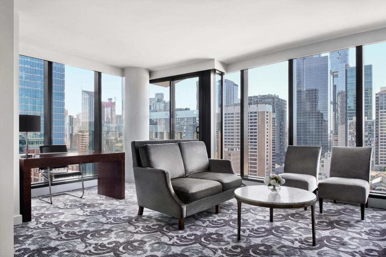 Sheraton Melbourne Hotel Εξωτερικό φωτογραφία A living room in a typical apartment