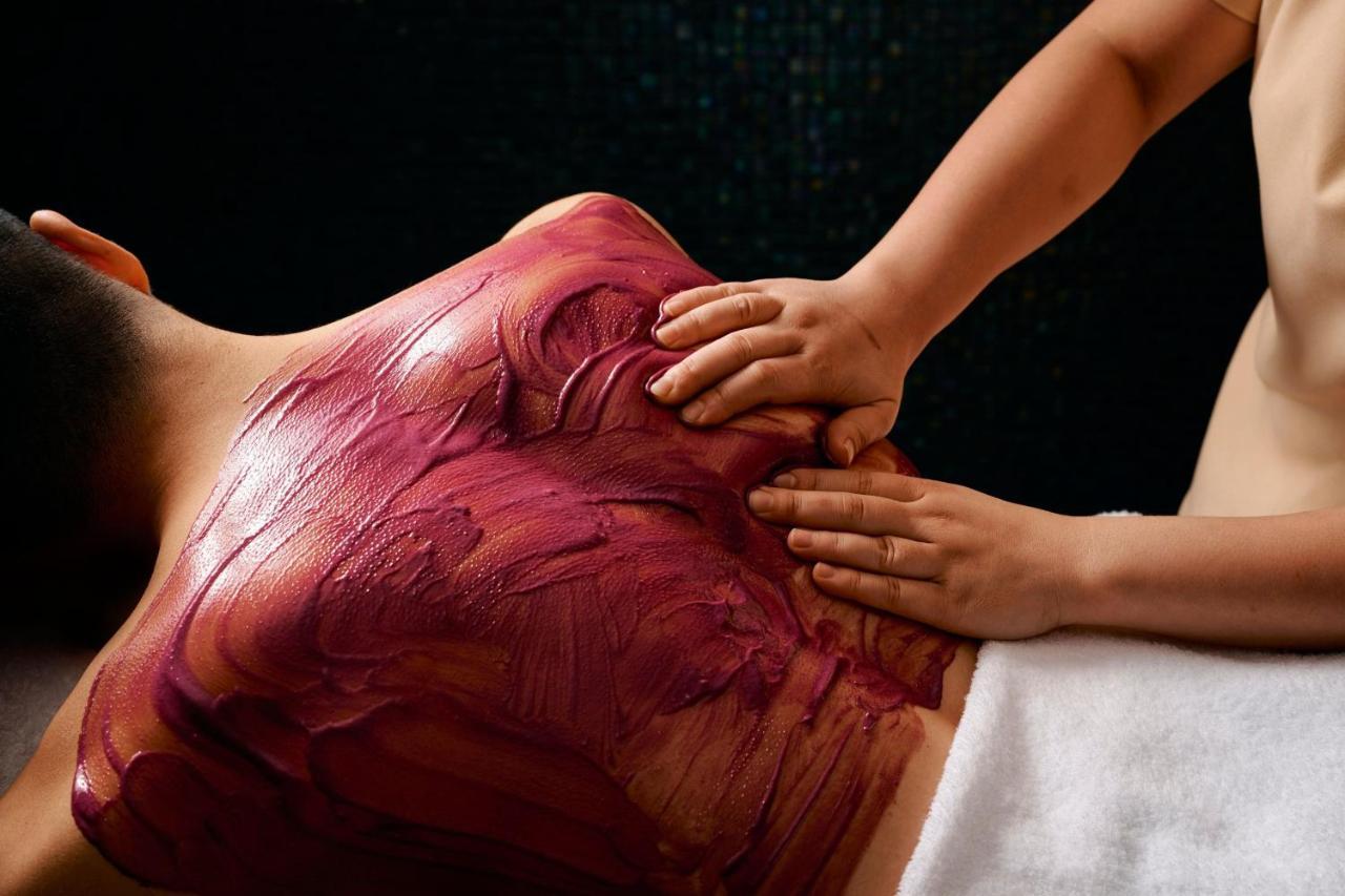 Sheraton Melbourne Hotel Εξωτερικό φωτογραφία A body wrap