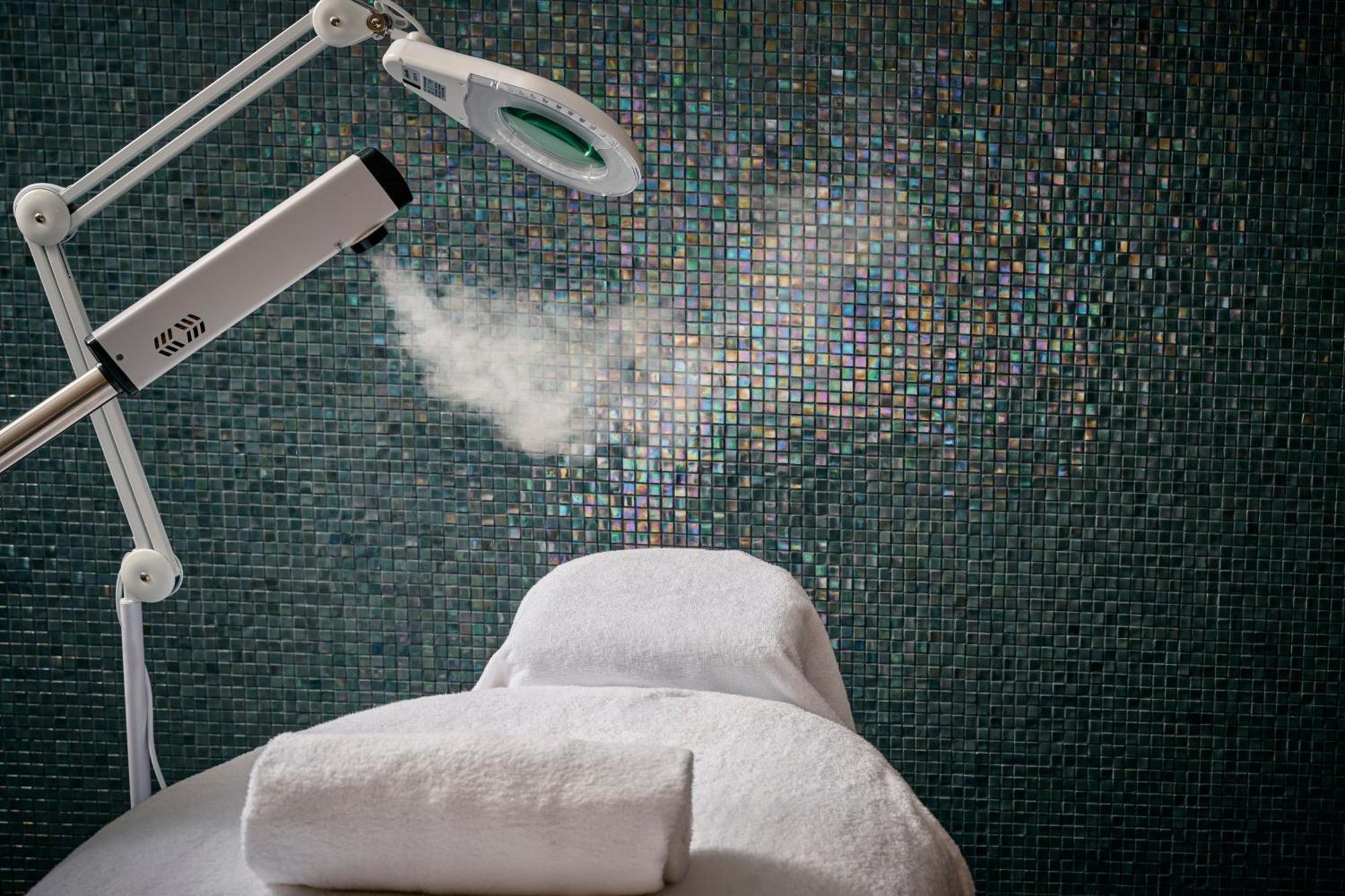 Sheraton Melbourne Hotel Εξωτερικό φωτογραφία A steam room